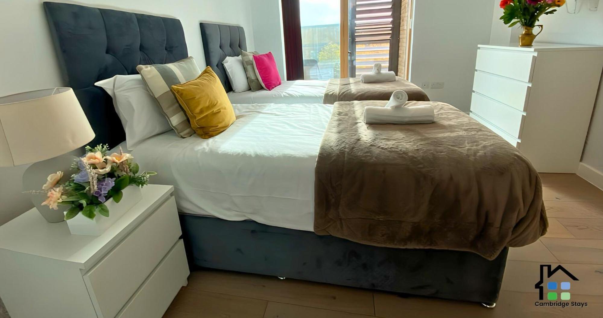 - At Addenbrooke Hospital And Bio Campus - Free Private Parking Apartment *