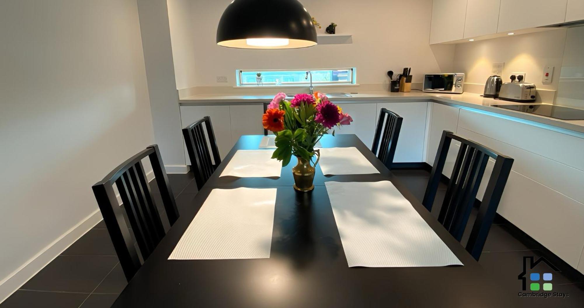 - At Addenbrooke Hospital And Bio Campus - Free Private Parking Apartment